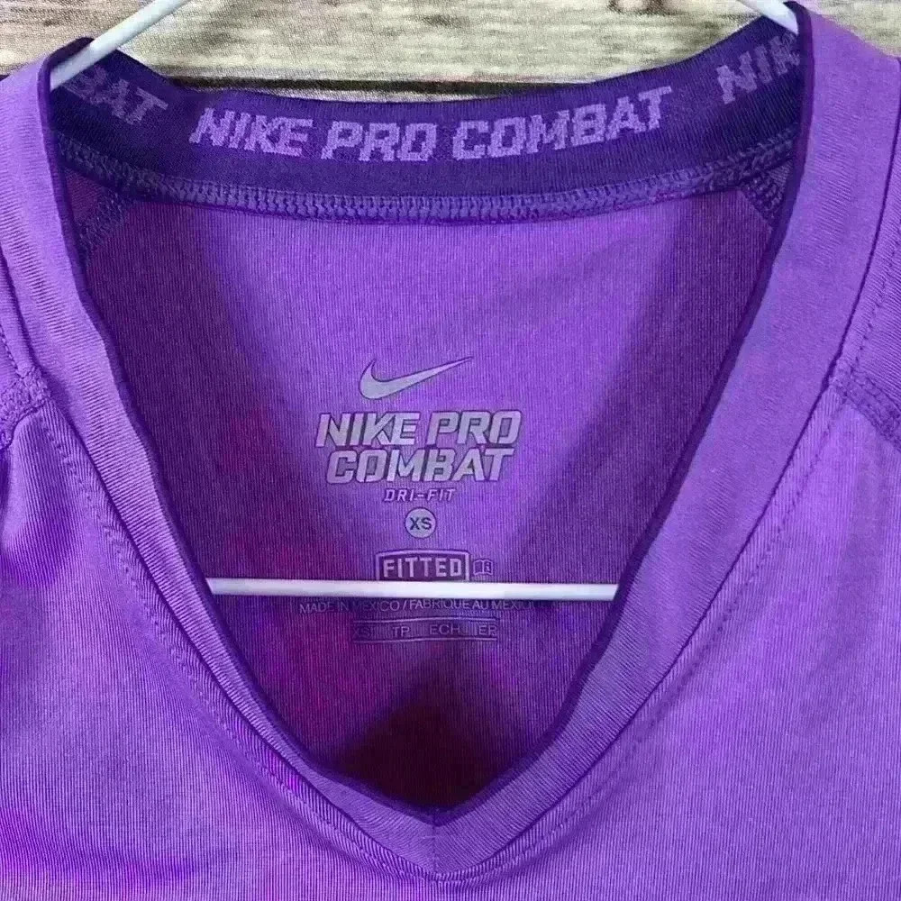 Nike V Neck | Pro Combat - Picture 2 of 4